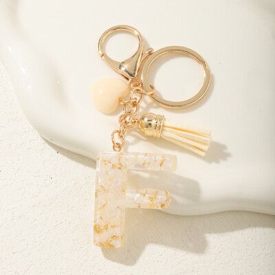 Ключодържател с начална буква на г-жа Сладки подаръци за Свети Валентин със сърца и пискюли Ключодържател Раница Висяща кола Висулка