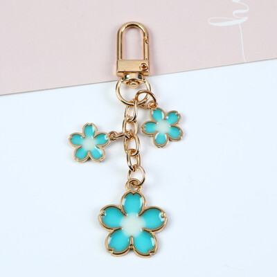 Modni ženski privjesak za ključeve od imitacije cvijeta trešnje Jednostavan privjesak za ključeve sa slovom, torbica, torbica, ukrasni nakit