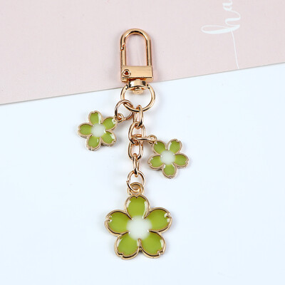 Modni ženski privjesak za ključeve od imitacije cvijeta trešnje Jednostavan privjesak za ključeve sa slovom, torbica, torbica, ukrasni nakit