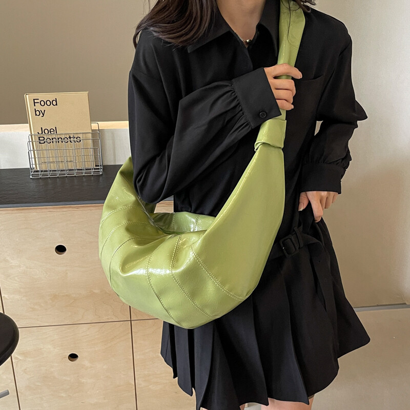 Genți de umăr MOODS Crescent pentru femei, iarna 2024, noua geantă crossbody din piele moale PU, tote pentru cumpărături de mare capacitate, geantă Hobo pentru femei