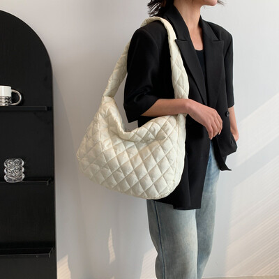 Geantă vintage de nailon pentru femei, cu umăr la subrat