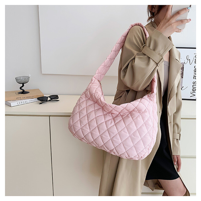 Geantă vintage de nailon pentru femei, cu umăr la subrat