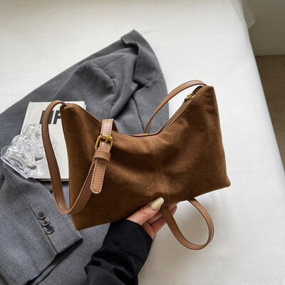 Geantă de umăr din piele intoarsa pentru femei, cu curea reglabila, geanta de tip crossbody cu buzunare multiple.