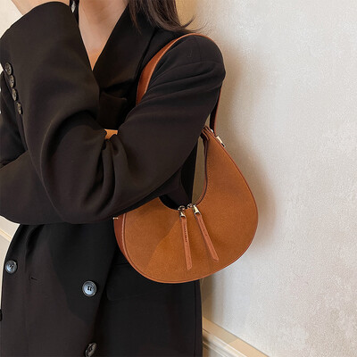 Genți de modă Half Moon Geantă de umăr pentru femei din piele intoarsa artificiala Geanta de mână vintage Închidere cu fermoar Geanta hobo șic Genți la subrat de înaltă calitate