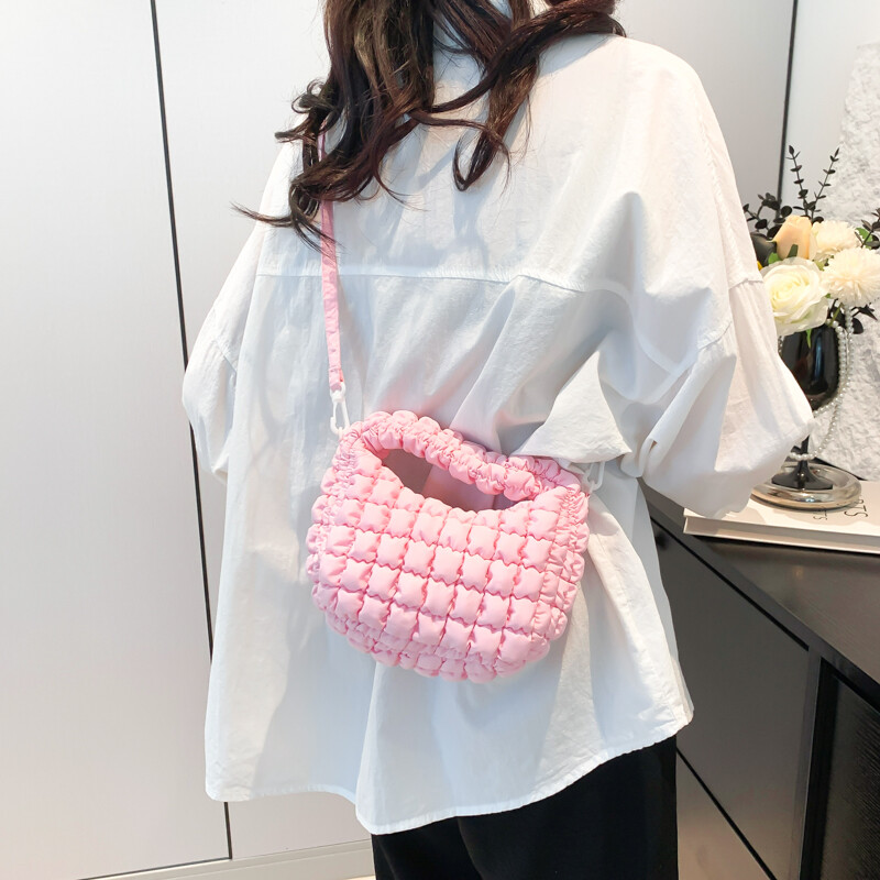 Genți de umăr matlasate Geantă pliată puffer pentru femei Geantă cu bule căptușită, tip nor, geantă moale, umflată, geantă șic, poșetă Nou