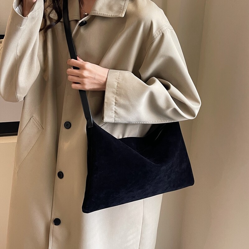 Vintage modes Crossbody somas sievietēm Mīksta zamšādas kurjera soma liela ietilpība plecu somas 2024. gada dizaineru rokassomas Luksusa