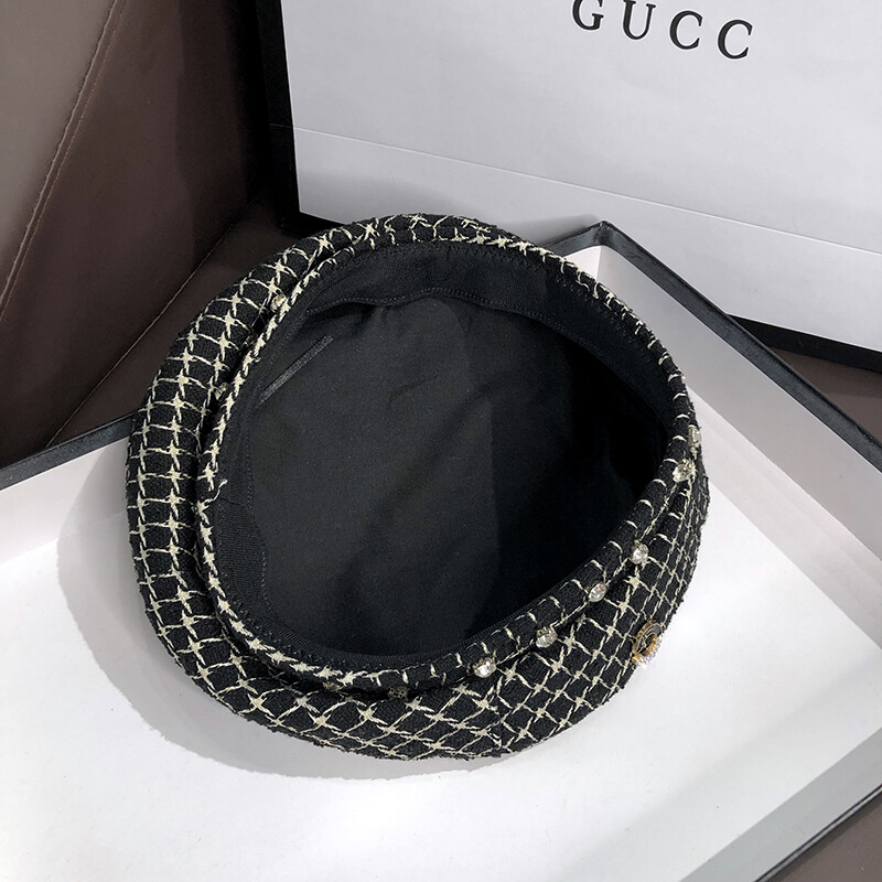 Jaunā rudens un ziemas režģa berete ir moderna un daudzpusīga sievietēm. Ikdienas ielu gleznotāja cepure Plakana astoņstūra cepure