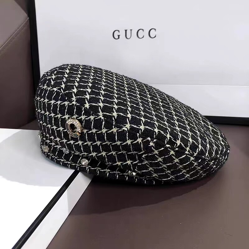 Jaunā rudens un ziemas režģa berete ir moderna un daudzpusīga sievietēm. Ikdienas ielu gleznotāja cepure Plakana astoņstūra cepure