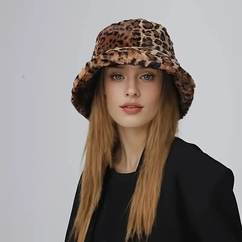 Sieviešu regulējama plīša cepure ar leoparda apdruku, siltu mitrumu izvadošs, nestiepjš poliesters, mazgājams ar rokām rudenim un ziemai