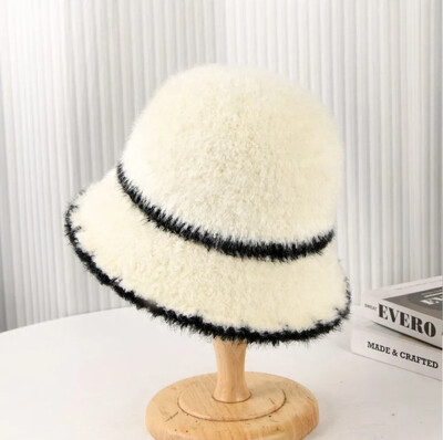 Rudens un ziemas japāņu svītrainām krāsām atbilstoša kausa cepure Sieviešu gadījuma daudzpusīga āra ceļojumu silta vēja necaurlaidīga baseina cepure