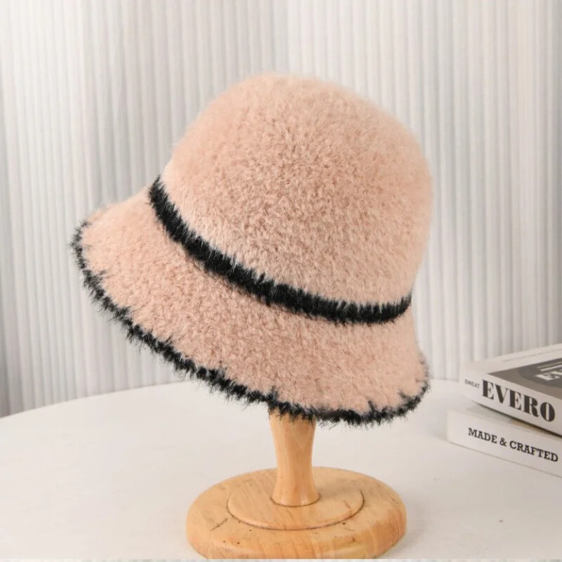 Rudens un ziemas japāņu svītrainām krāsām atbilstoša kausa cepure Sieviešu gadījuma daudzpusīga āra ceļojumu silta vēja necaurlaidīga baseina cepure