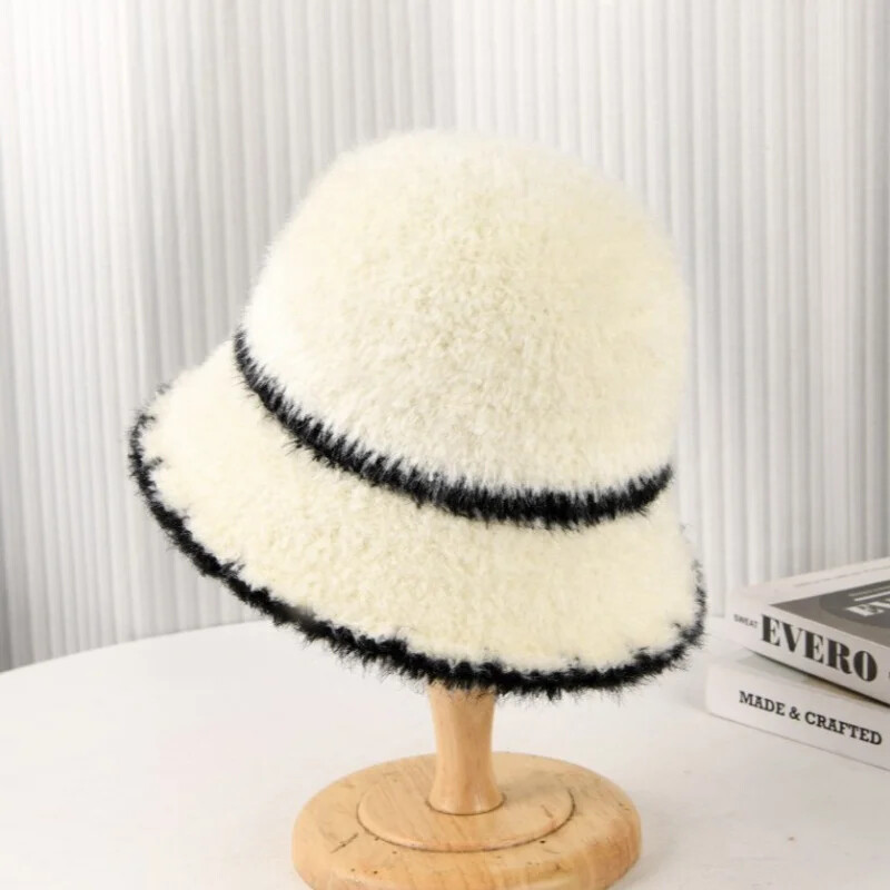 Rudens un ziemas japāņu svītrainām krāsām atbilstoša kausa cepure Sieviešu gadījuma daudzpusīga āra ceļojumu silta vēja necaurlaidīga baseina cepure