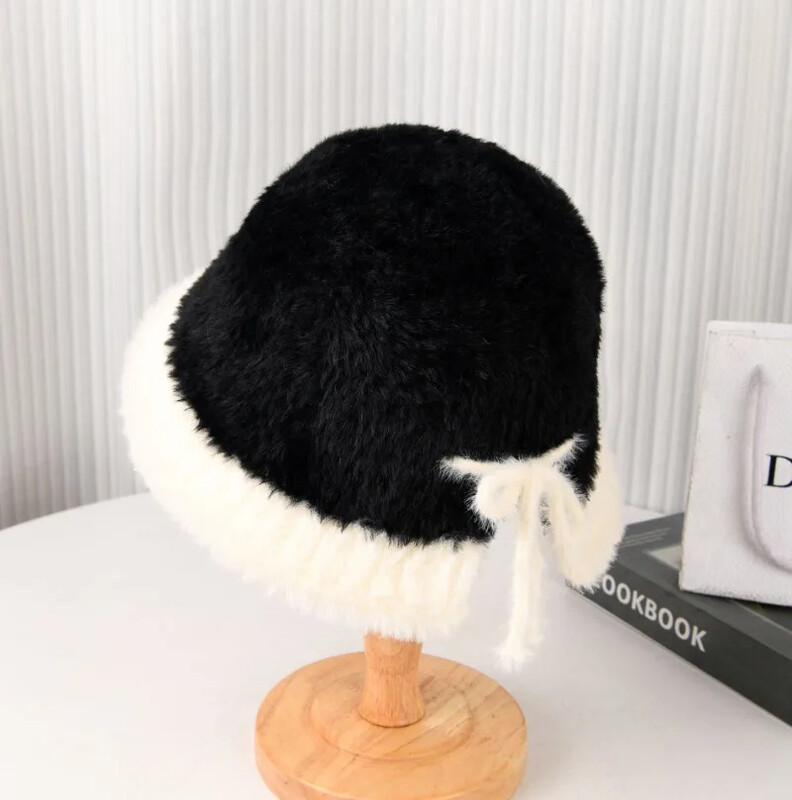 2024 Nouă pălărie coreeană cu găleată, toamnă iarnă, pălărie de pescar, elegantă cu blană artificială, cu protecție pentru urechi, pălărie cu curea, șapcă Panama