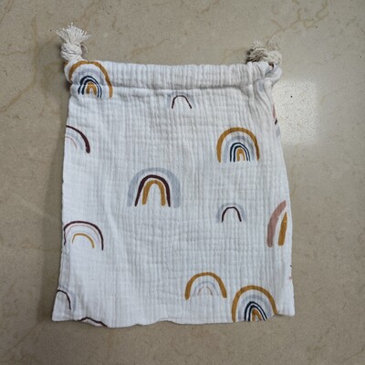 Buzunar pentru agățat pentru cărucior din muselină de bumbac Husă pentru prosoape pentru bebeluși Geantă de depozitare pentru scutece cu șnur pentru bebeluși