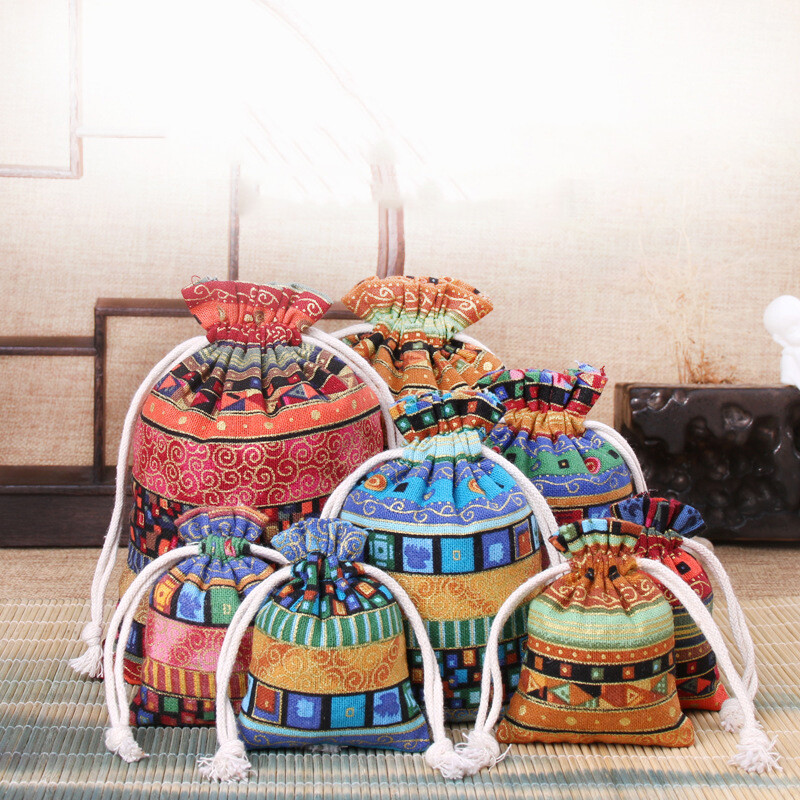 10 gab. Etniskā stila rotaslietu somas Savelkamās aukliņas maisiņš konfekšu uzkodu dāvanu maisiņš Retro rokassprādzes rotaslietu iepakojuma uzglabāšanas somas