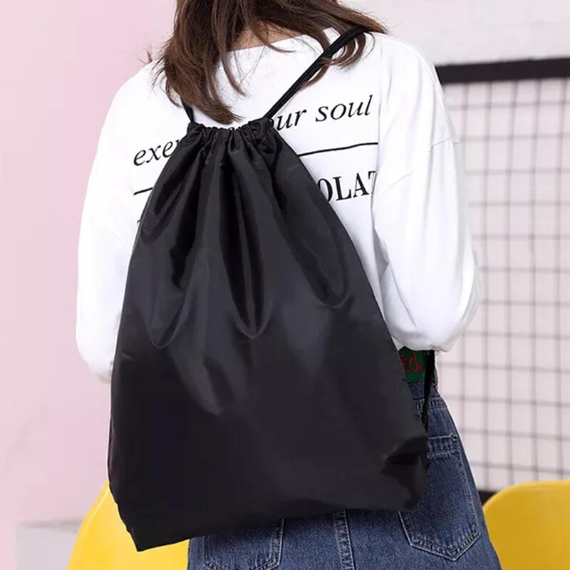 Āra sporta savelkamās auklas kabatas basketbola sacensību ķiveres glabāšana Ūdensizturīga Oksfordas fitnesa mugursoma Saliekama unisex sporta soma