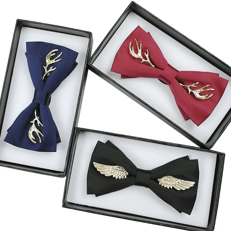 Luksuzna bijela košulja s resicama, lanac s dijamantima, leptir mašna, leptir mašna, vjenčani kum s mašnom, crvena luksuzna svečana haljina, darovi za muškarce