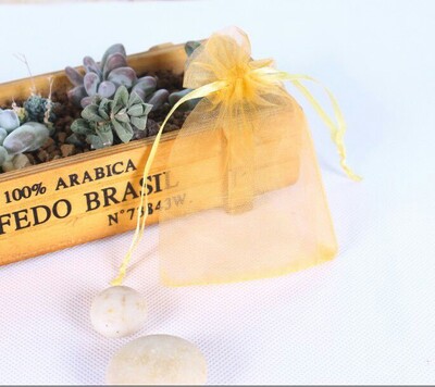 100 bucăți/pachet pungi de cadou din organza aurie, 4x6 inci, plasă de bomboane, cu șnur, pungi de favoruri, pungi de bijuterii pentru petrecerea de nuntă de Crăciun