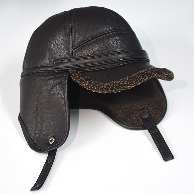 Noua pălărie de iarnă 2024, șapcă de baseball pentru bărbați, șapcă din piele artificială, călduță, de lux, din blană rusească, cu clape, șapci negre cu blană