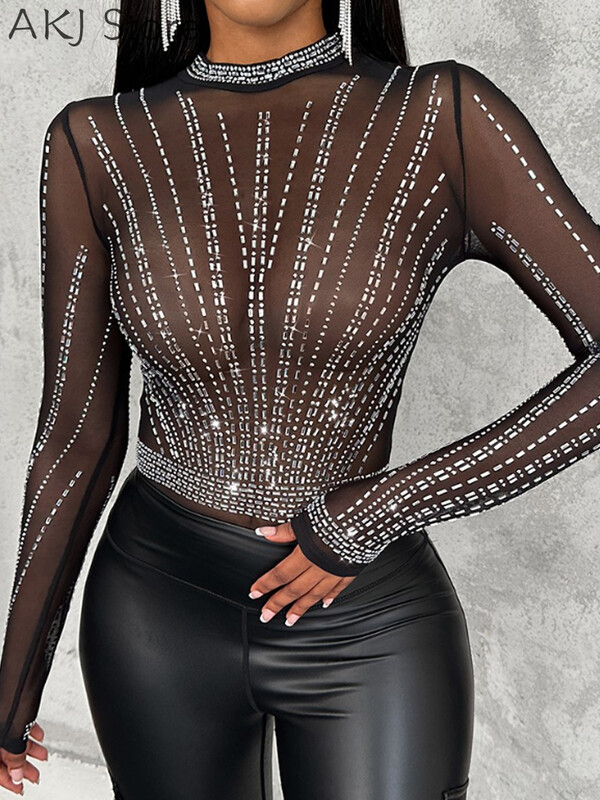 Body cu plasă transparentă cu strasuri Body elegant cu mânecă lungă, cu gât rotund, slim