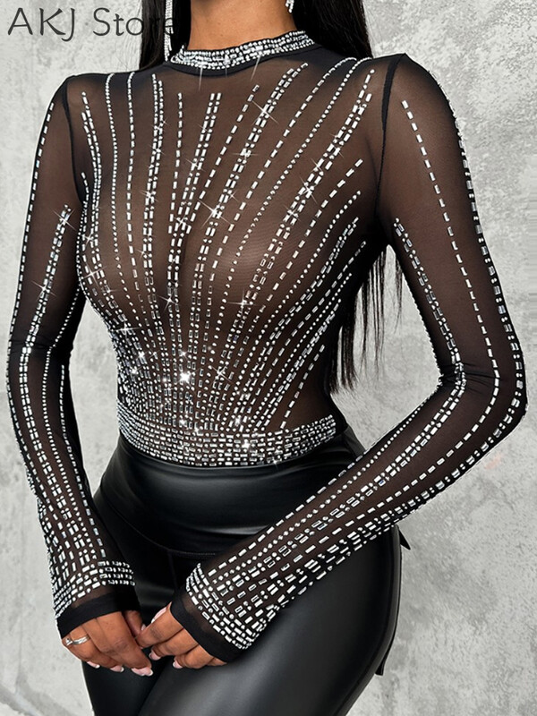 Body cu plasă transparentă cu strasuri Body elegant cu mânecă lungă, cu gât rotund, slim
