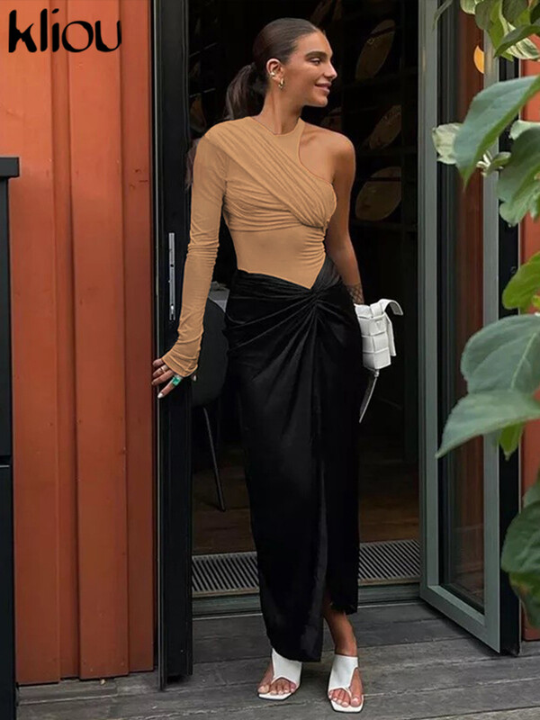 kliou Klasiski solīdi sieviešu bodiji Rudens Vispārpiemērots, saliekts, slīps pleciņš, šauri sieviešu bikses