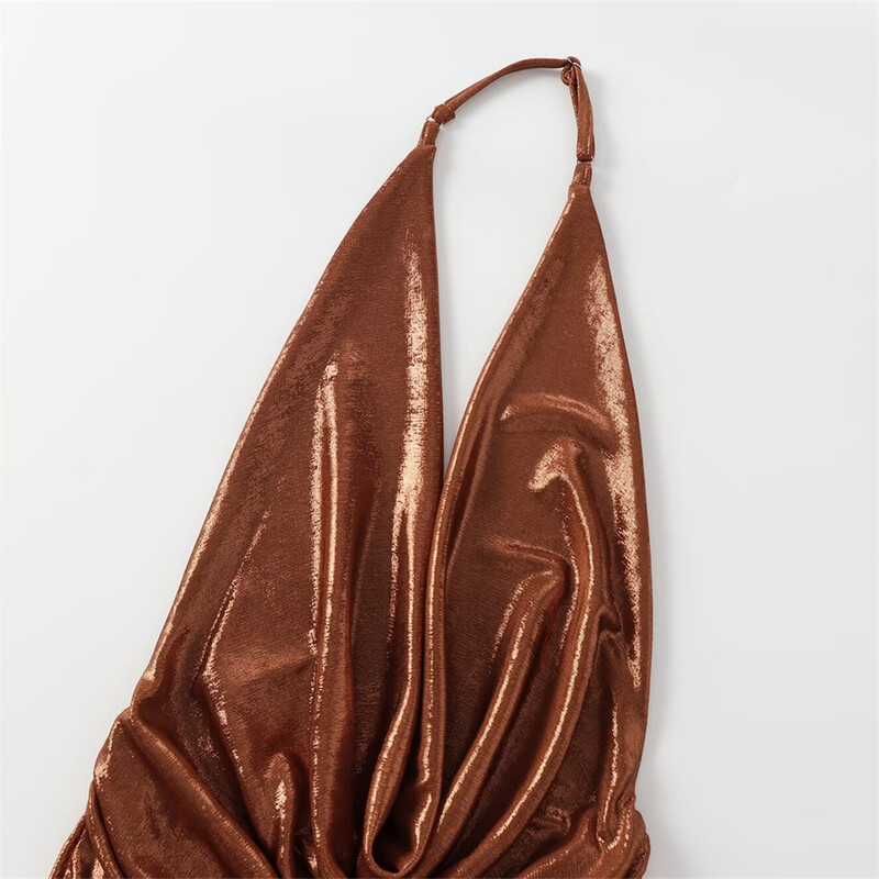 Zach Ailsa 2024 Vasara Jauns produkts Sieviešu modes novājēšanu grumbu dekorēšana Metāla folija piekarināma kakla apkakle Bareback kombinezons