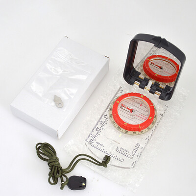 Svjetleći kompas s ogledalom, višenamjenski, vodootporan, planinarski penjanje na otvorenom, svjetleći kompas sa svjetlosnom kartom, smjer