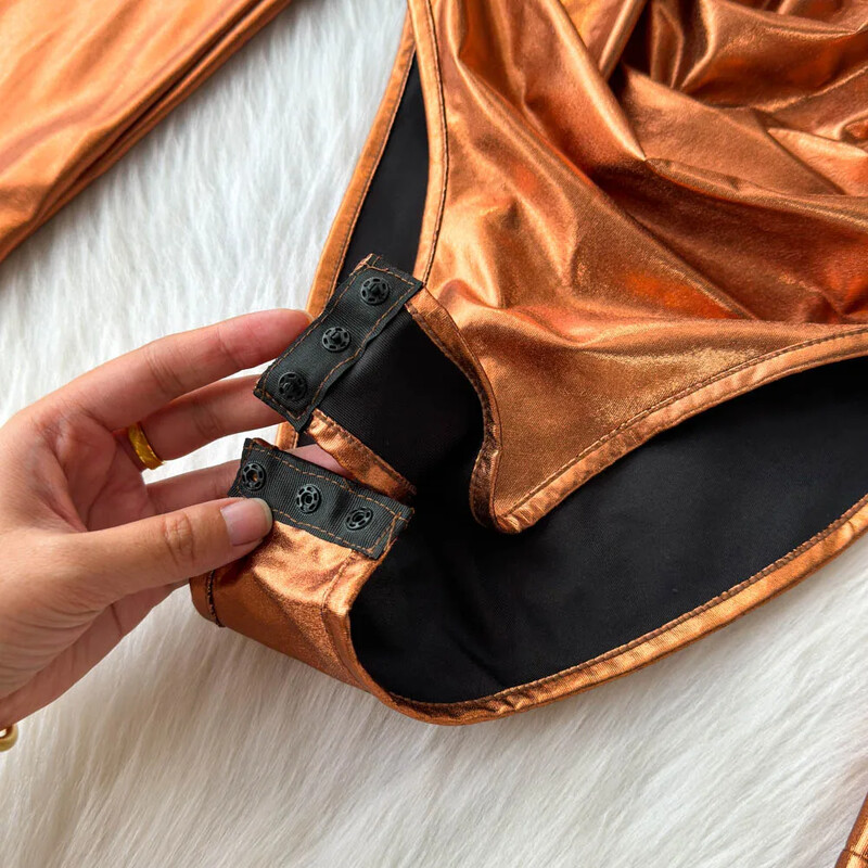 Hotsweet šūpojošs V-veida kakla izgriezums, elegants, garām piedurknēm, elegants, spilgtas tekstūras bodijs. Top korejiešu seksīgs High Street rudens ziemas kombinezons