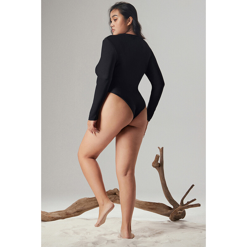 Ležerni bodi velike veličine, crni pleteni bodi s okruglim izrezom i dugim rukavima