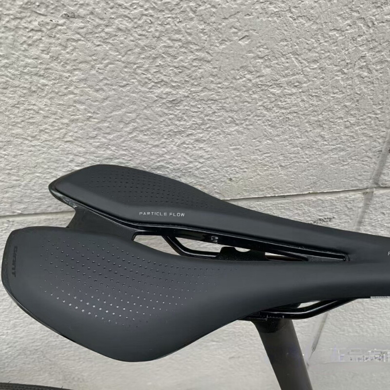 Giant Approach Mountain Highway Bike Saddle Short Nose Seat Bag Hollow Posebna udobnost