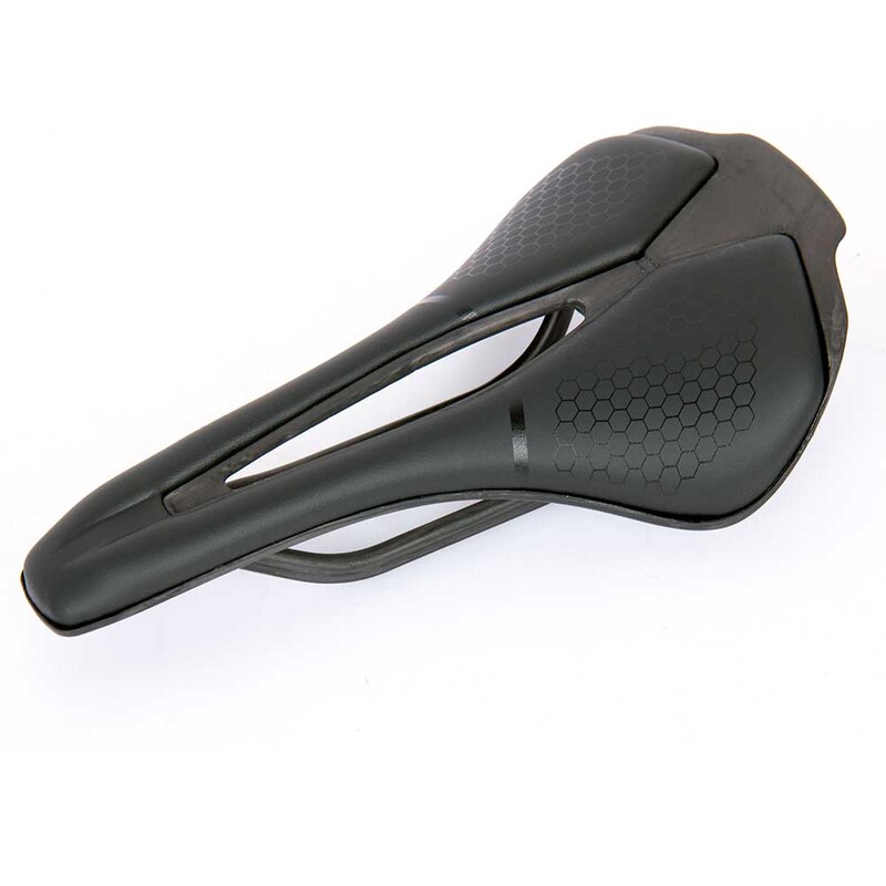 Scaun MTB/Road Ultra Light 115g UD din fibră de carbon texturată, șină de carbon, placă inferioară din carbon 250x140/150mm șa