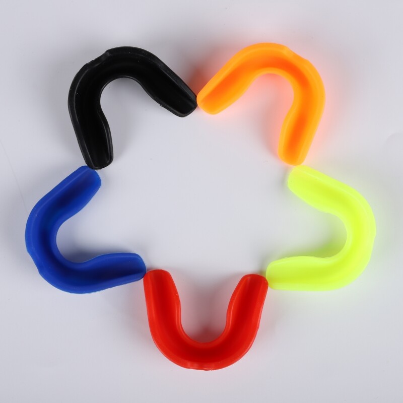 Silikoniniai breketai Sport Mouth Guard Patogus ir gausus spalvų pasirinkimas Dantų apsauga Dantų breketų apsauga