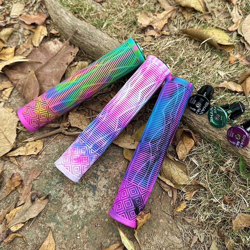 Īpaši viegli pagarināmi velosipēda rokturi Gumijas krāsas triecienu absorbējoši, neslīdoši, mīksti 160 MM stūres pārsegs riteņbraukšanas kalnu velosipēda rokturi