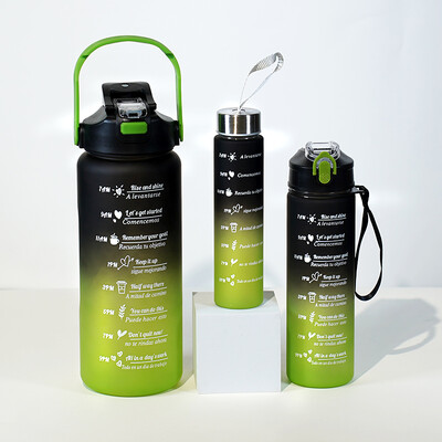 Komplekts ar 3 lielas ietilpības gradienta sporta ūdens pudelēm 300 ml 800 ml 2000 ml ar modernu salmu dizainu vairākās krāsās.
