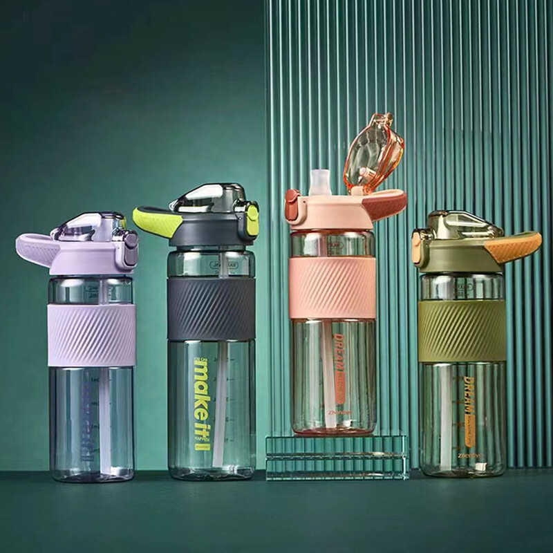 800 ml sporta ūdens pudele ar salmu pretkarstošu silikona uzmavu, necaurlaidīgu un izturīga sporta zāles fitnesa āra sporta dzeramā pudele