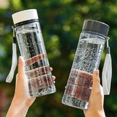 Pārnēsājams plastmasas ūdens glāze āra sporta ūdens glāze pārnēsājama virve, taisna glāze Plastmasas ērta glāze ar aizzīmogoto studentu