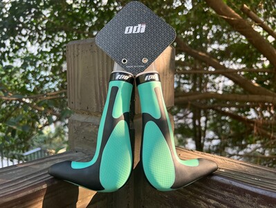 Odi biciklistički silikonski rukohvati Integralno oblikovani rogovi upravljač Biciklistički naslon za ruke Brdski sklopivi poklopac prstena za zaključavanje