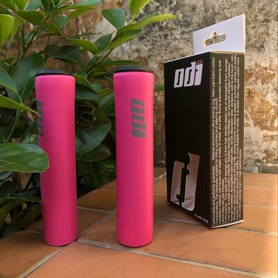 2 kom ODI MTB biciklistički upravljač Ultralaki, mekani protuklizni navlaka za bicikle Ručke za brdski cestovni bicikl Pjenasta navlaka