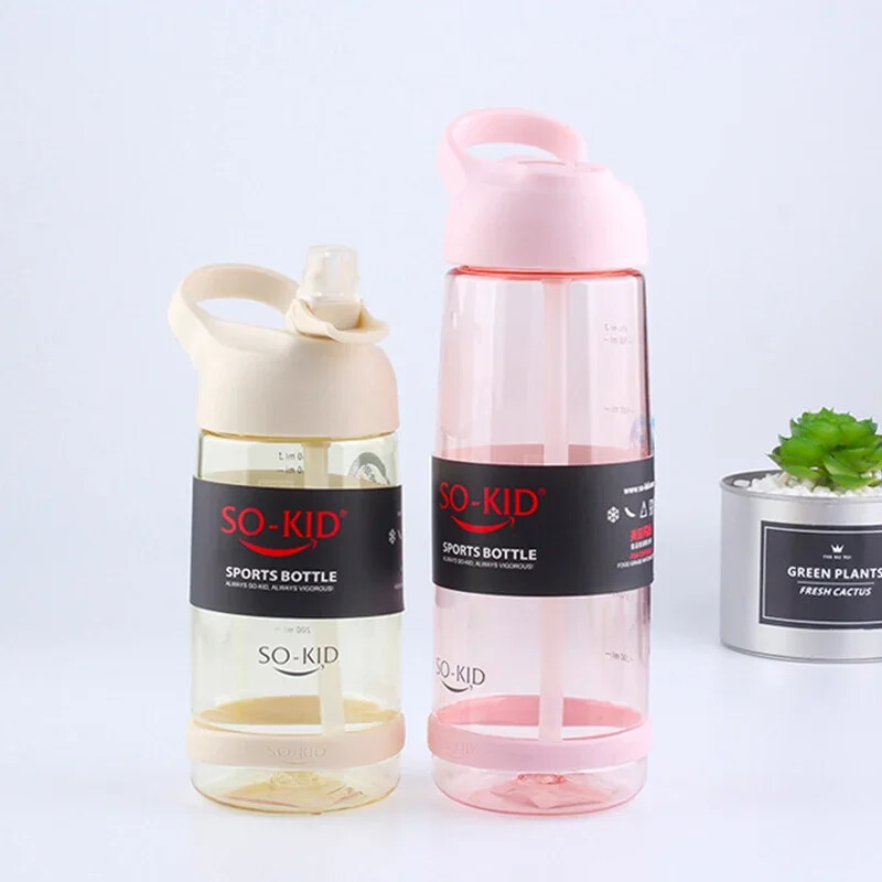 Āra ūdens pudele ar salmiem sporta pudelēm, necaurlaidīga Videi draudzīga bērnu skola ar vāku Pārgājieni Kempings Plastmasa Bez BPA