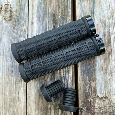 Īpaši vieglie kalnu velosipēdu rokturi riteņbraukšanas stūre silikagels, neslīdoši amortizatori, vienas slēdzenes izplešanās Mtb velosipēda rokturi