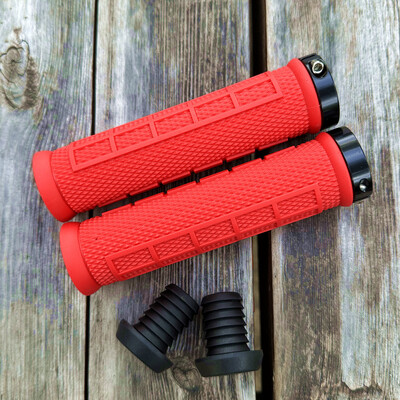 Īpaši vieglie kalnu velosipēdu rokturi riteņbraukšanas stūre silikagels, neslīdoši amortizatori, vienas slēdzenes izplešanās Mtb velosipēda rokturi