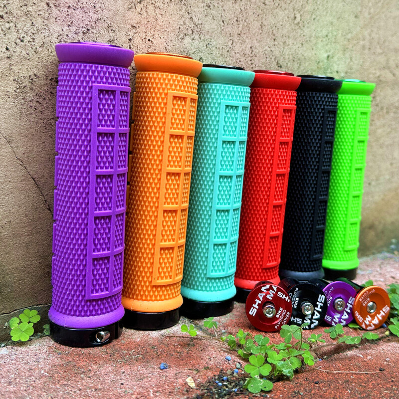 Īpaši vieglie kalnu velosipēdu rokturi riteņbraukšanas stūre silikagels, neslīdoši amortizatori, vienas slēdzenes izplešanās Mtb velosipēda rokturi