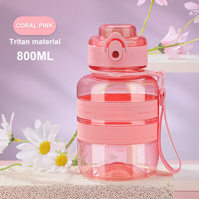 Sporta ūdens pudeles Plecu siksna Pārnēsājama necaurlaidīga Tritan plastmasas apļveida vai plakana tipa kauss āra ceļojumu tējkanna 800/1200ml