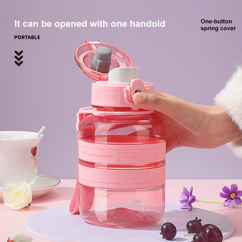 Sporta ūdens pudeles Plecu siksna Pārnēsājama necaurlaidīga Tritan plastmasas apļveida vai plakana tipa kauss āra ceļojumu tējkanna 800/1200ml