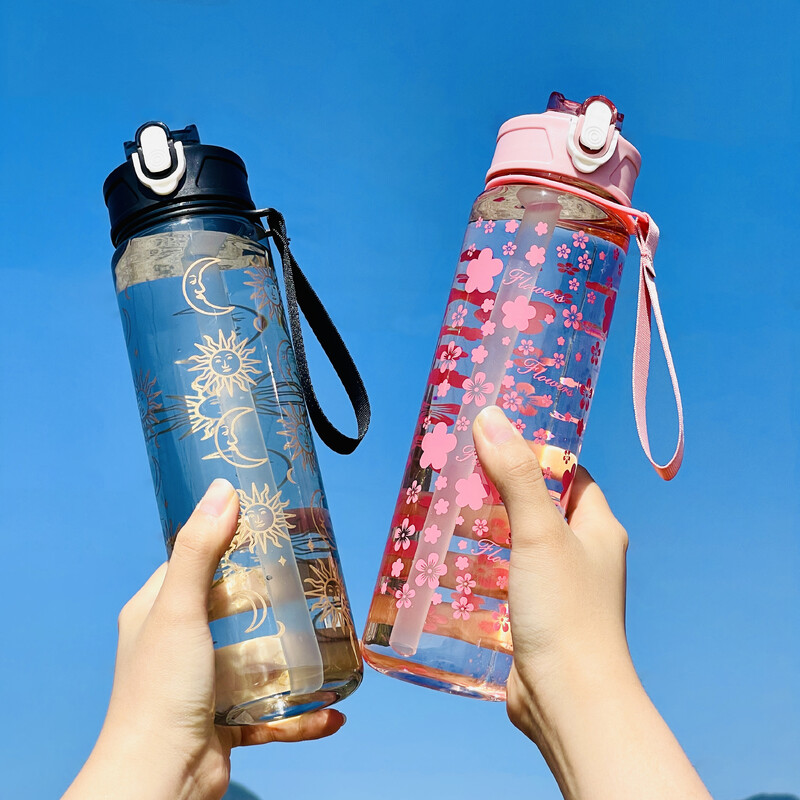 Boca za vodu velikog kapaciteta Cherry Blossom od 800 ML - slatka, prijenosna i otporna na brtvljenje za aktivnosti na otvorenom, PC materijal bez PVC-a
