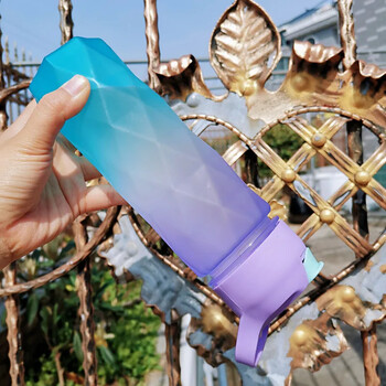 600ML Gradient Sports Bottle Water for Girls Πλαστικά μπουκάλια νερού με άχυρο φορητό μπουκάλι πόσιμου για υπαίθριο γυμναστήριο ταξιδιού