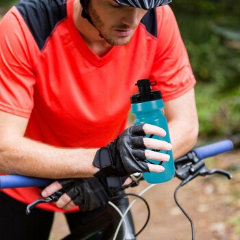 Ποδηλατικό μπουκάλι νερού Squeeze Bike Water Bottle 650ML Αδιάβροχο μπουκάλι νερού ποδηλασίας Ταιριάζει στα περισσότερα κλουβιά ποδηλάτων για ενήλικες και αθλήματα για παιδιά