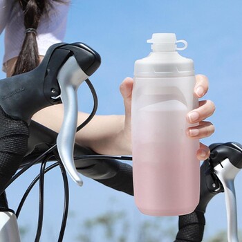 Cycling Squeeze Μπουκάλι νερού Cycling & Sports Squeeze Bottle 620ml Sports Easy Squeeze Μπουκάλι ποδηλασίας Ελαφρύ χρώμα ντεγκραντέ