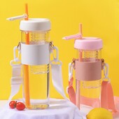 Ūdens pudele ar salmiem pārtikas kvalitātes, neplīstošām ūdens krūzēm, noplūdes izturīgām ar platu muti ūdens tvertni, augļu infuzoru ūdens pudele